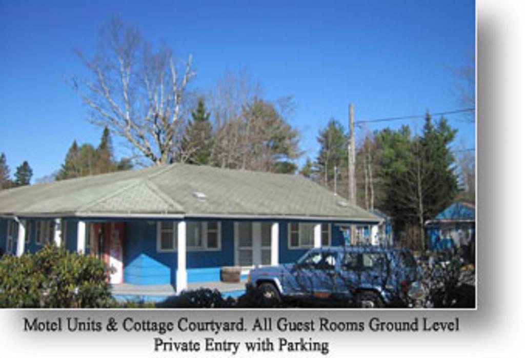 Homestead Motel And Cottages Ellsworth Room photo