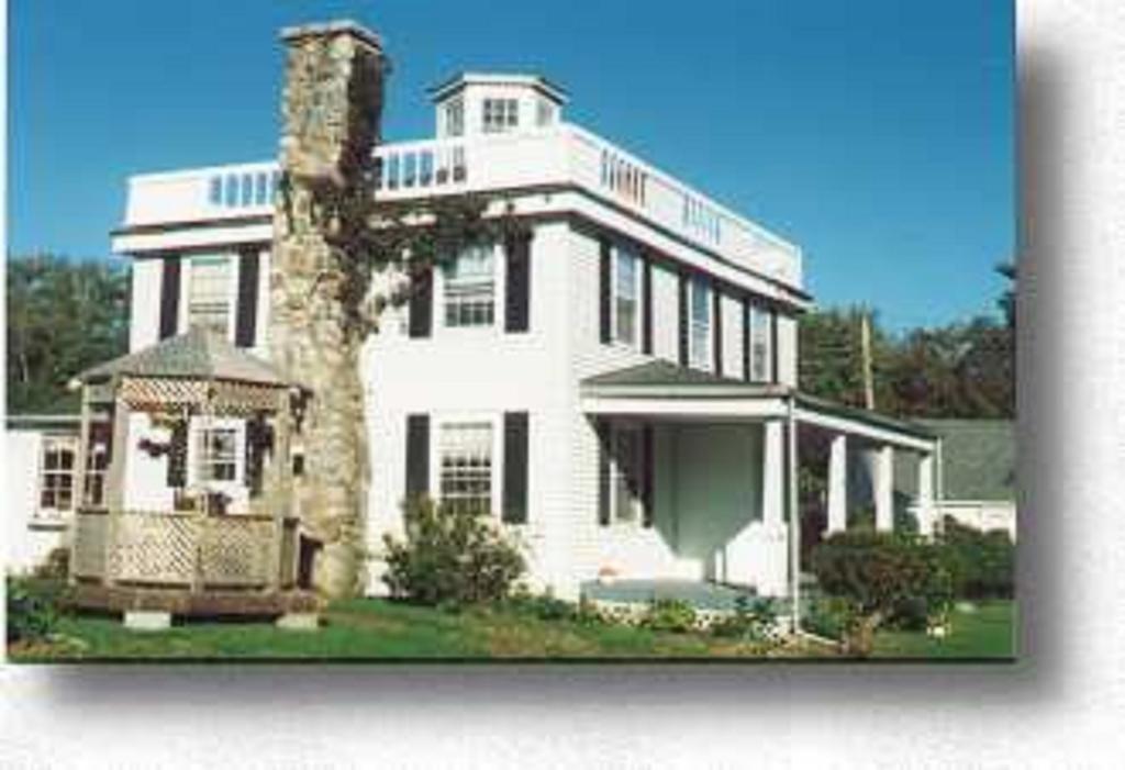 Homestead Motel And Cottages Ellsworth Exterior photo